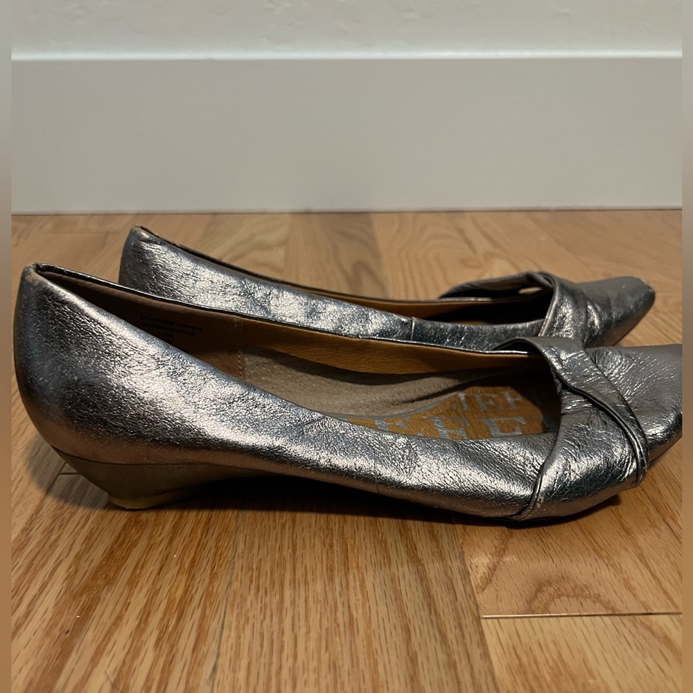 Jeffrey Campbell Lisa silver flats leather ballet size 8.5